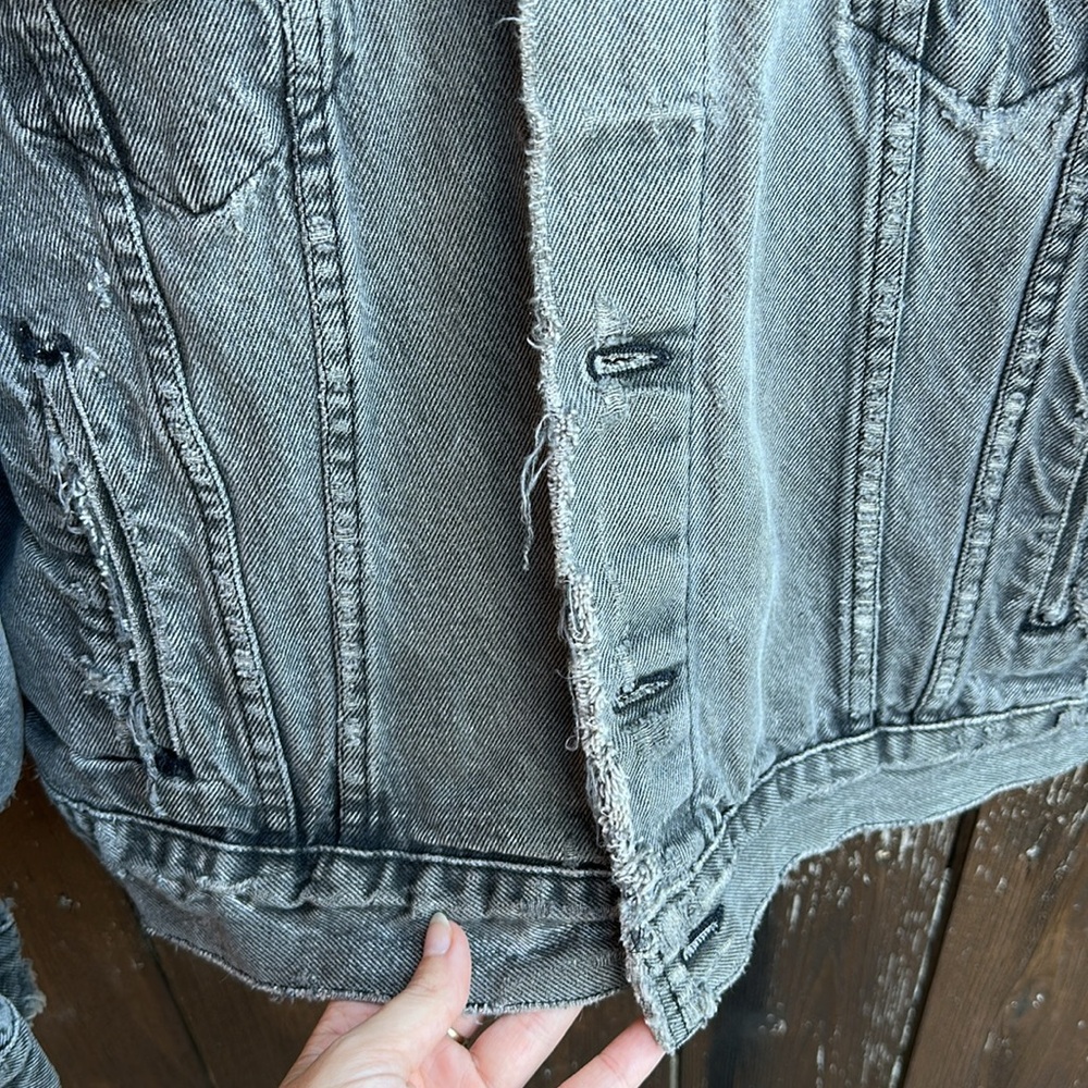 Levi's Vintage Thrashed Gray Denim Jacket - Picture 9 of 12